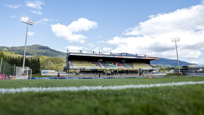 Divoké oslavy triumfu v rakouském poháru. Fanoušci zapálili vlastní stadion