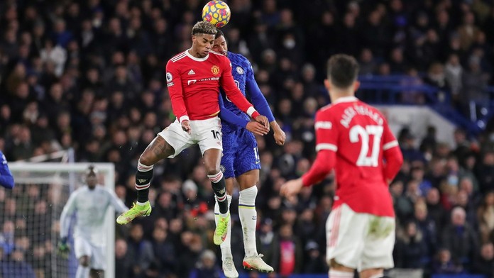 Chelsea ve šlágru kola remizovala s United, některé duely poznamenal příval sněhu