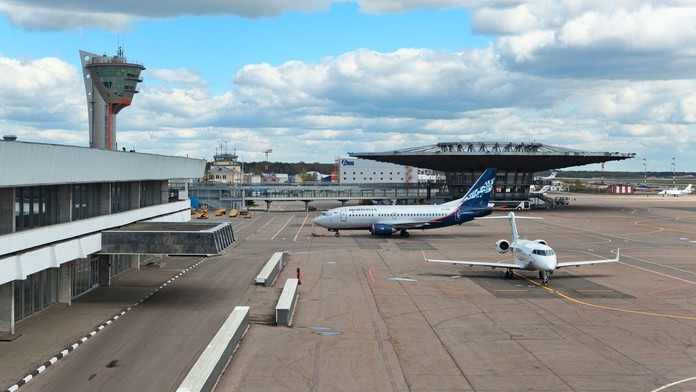 Srazili jsme zvíře, hlásili piloti. Na dráze letiště našli mrtvého muže