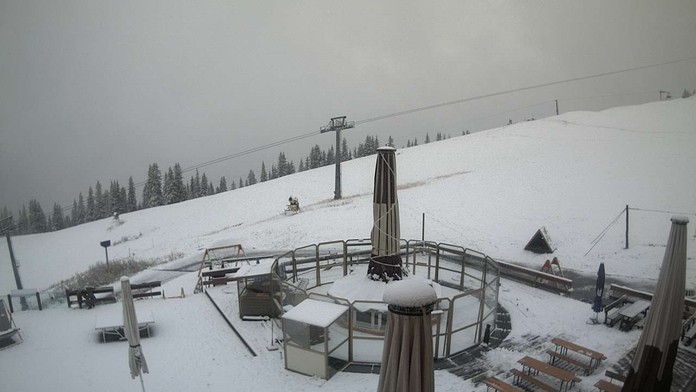 FOTO: Zima dorazila do Alp, od neděle začalo pořádně sněžit