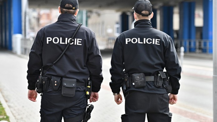 Mladý cizinec hrozil z auta pistolí, pro své chování měl kuriózní výmluvu