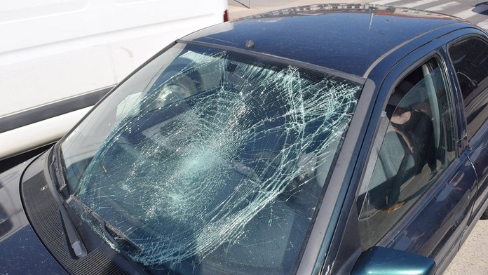 Policisté hledají "terminátora"! Mladíka srazilo auto, vstal a odešel