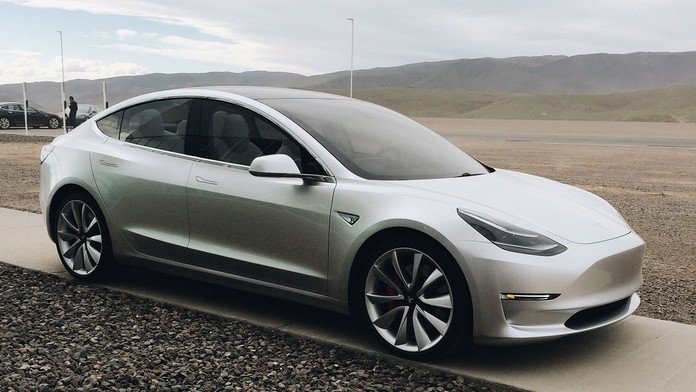 Tesla ztratila post americké jedničky, vystřídalo ji General Motors