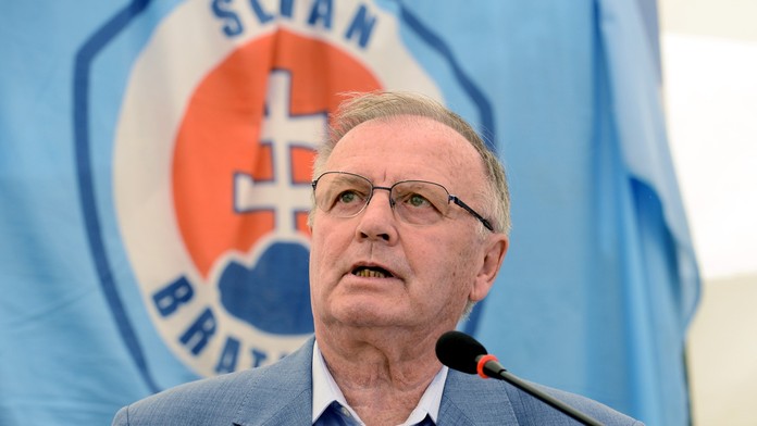 Zemřel asistent trenéra fotbalových mistrů Evropy, vedl také Aston Villu