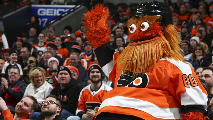 Bláznivý maskot Gritty má problém. Řeší se, zda nezranil 13letého kluka
