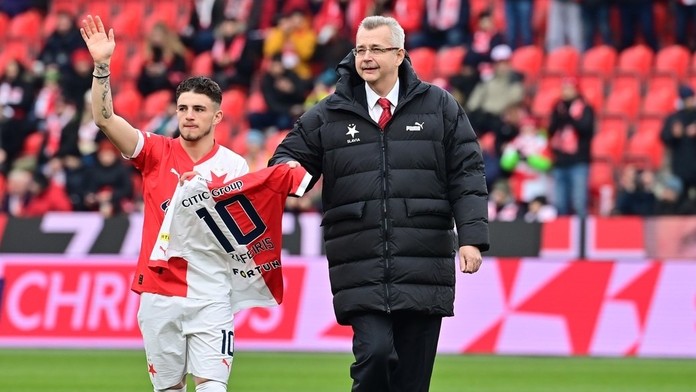 Slavia před utkáním představila novou posilu. Podepsala norského talenta