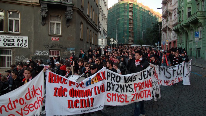 Fanoušci Slavie: Strako, táhni na Spartu!