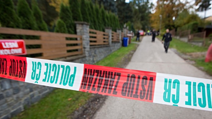 Sebevražda s nožem v ruce. V pražské Libni se ubodal muž
