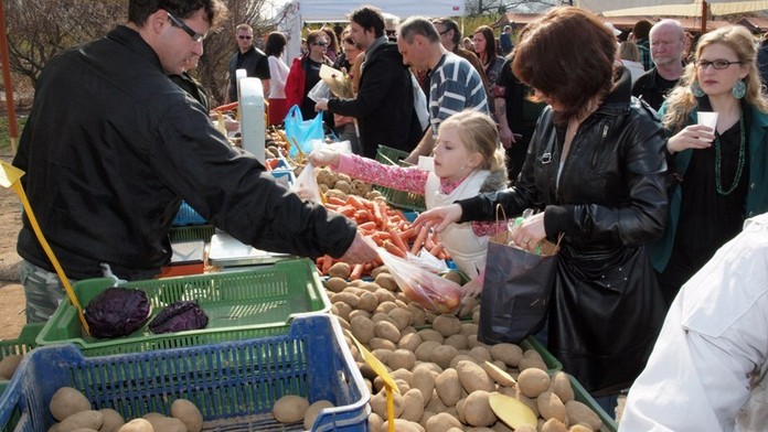 Kontroly na farmářských trzích: Každá čtvrtá dopadla hrozivě