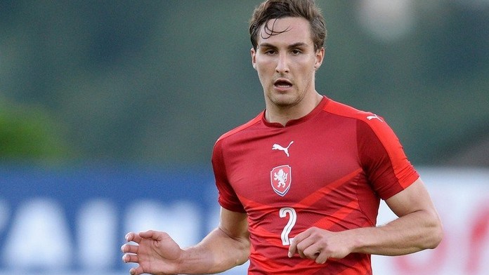 Táta bojoval za Bosnu, říká Simič. Přesto chce hrát fotbal za Česko