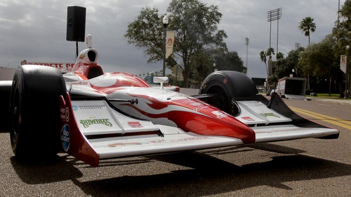 IndyCar v St. Petersburgu: Boj kolo na kolo a nevyzpytatelné počasí