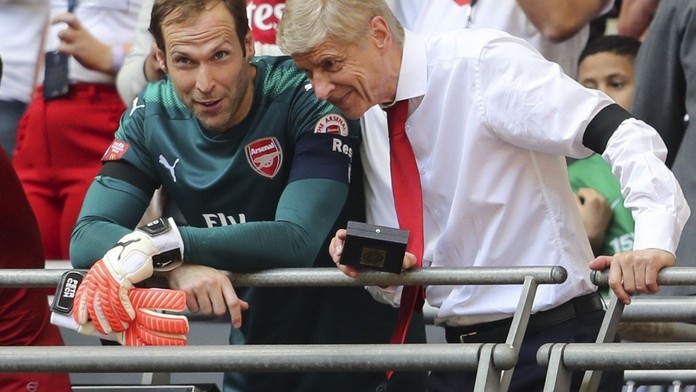 Čech vrazil Wengerovi kudlu do zad! Ostře zkritizoval jeho práci