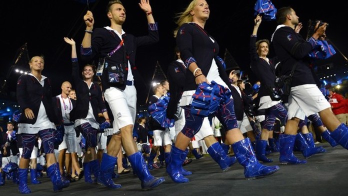 Češi se při ceremoniálu neztratili. Svět pobavili holínkami