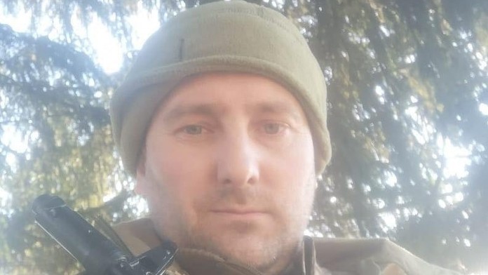 Vasil z Mise nový domov už je na Ukrajině. Chystá se na válku