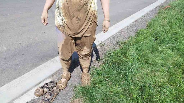 Žena z Brna se vydala "po modré" k zázračné studánce, pohltila ji bažina