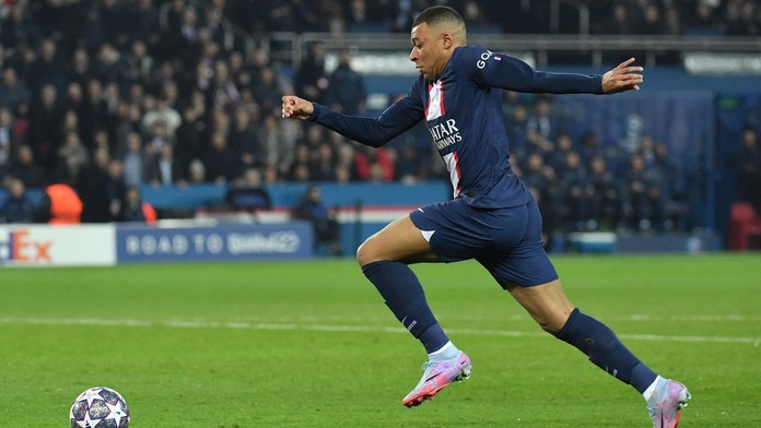 Neměl jsem hrát, ale chtěl jsem pomoct spoluhráčům, řekl po porážce Mbappé