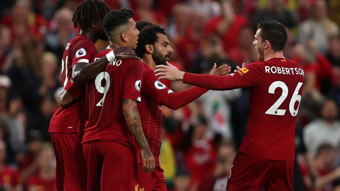 Liverpool porazil Arsenal. Manchester United padl gólem z nastaveného času