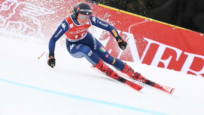 Bude mít Ledecká o soupeřku méně? Goggiaová se zranila mimo trať