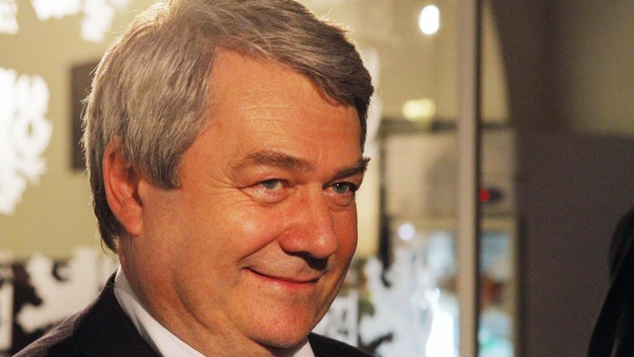 Vybudujeme socialismus, hřímal Filip na sjezdu KSČM
