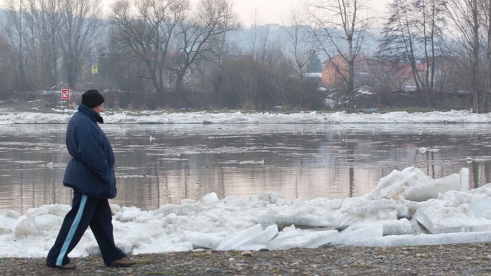 Ve Varnsdorfu stoupla Mandava, na Liberecku zaplavila voda sklepy a garáže