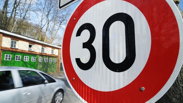 Experti navrhují pro města jen 30 km/h. Co na tenhle plán říkáte?
