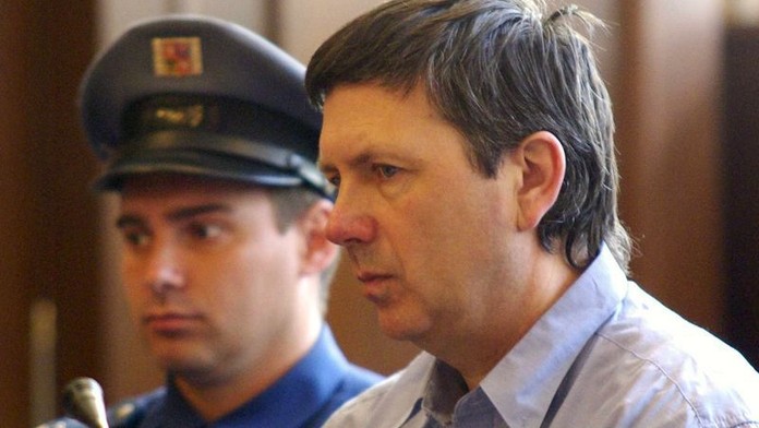 Kvůli dluhům zastřelil otce dvou dětí. Odsedí si 19 let