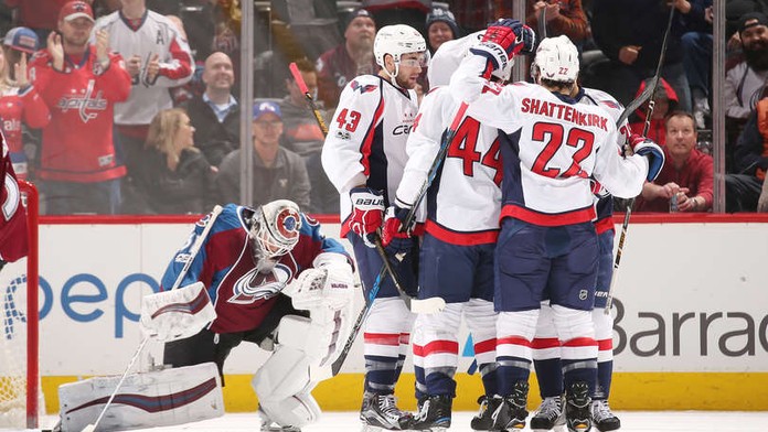 Washington dál válcuje soupeře a pojistil si vedení v NHL