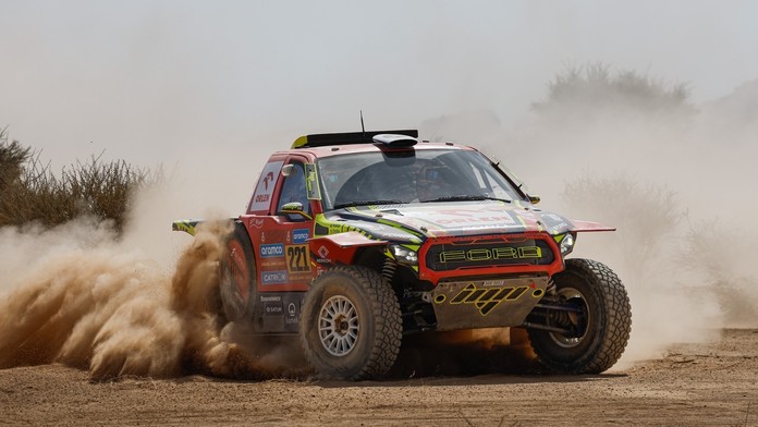 Prokop v 1. etapě Dakaru skolil hvězdné soupeře, Loprais a Macík na bedně