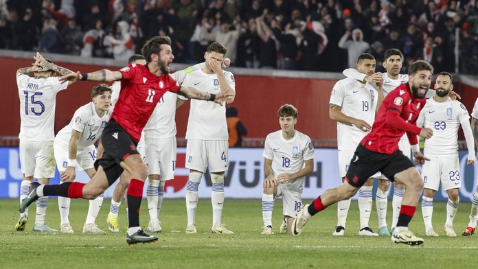 Fotbalisté Gruzie se radují z postupu na EURO po výhře nad Řeckem