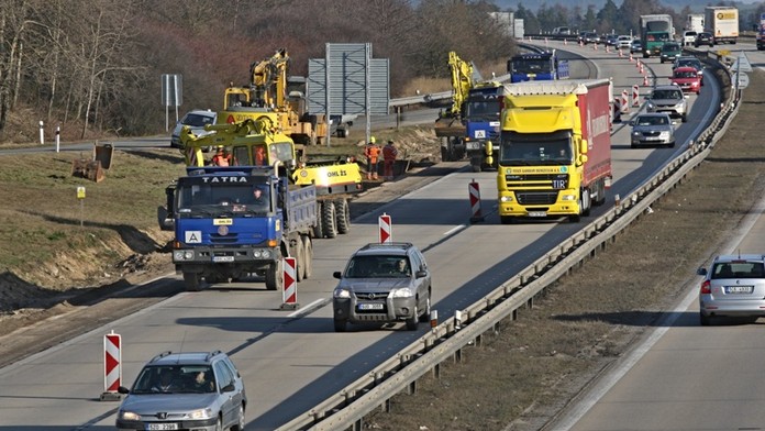 ŘIDIČI POZOR: Dálnici D1 ucpala kuřata z Rumunska!