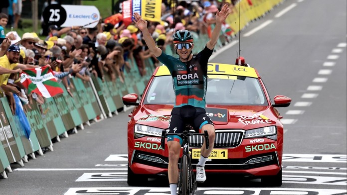 Hindley ovládl pátou etapu a obléká žlutý trikot. Tour de France má nového lídra