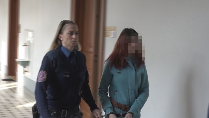 Matka mrtvého miminka je volná nejspíš kvůli odfláklým důkazům