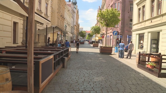 "Jako za nesvobody." Omezit hotely a restaurace bylo nezákonné, řekl soud