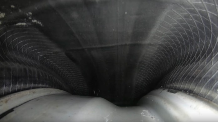 Co se děje během jízdy uvnitř pneumatiky? Tady je odpověď! VIDEO