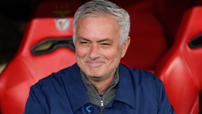 Mourinhova taktika proti Realu. Utkání sledoval v autobusu na parkovišti