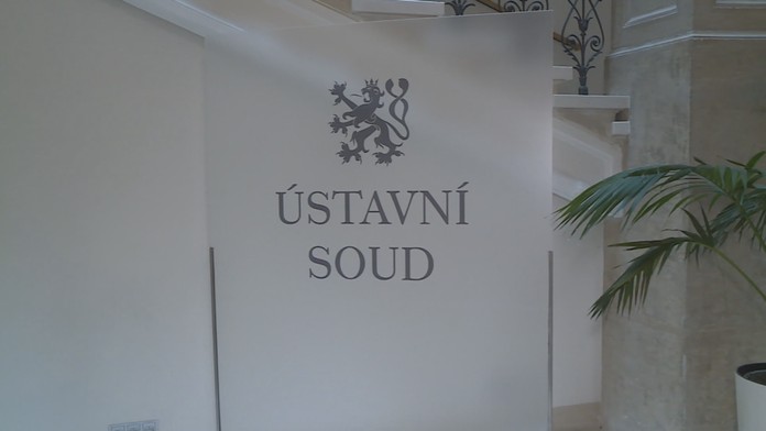 Žena trpí po operaci obřími problémy, teď se jí zastal Ústavní soud