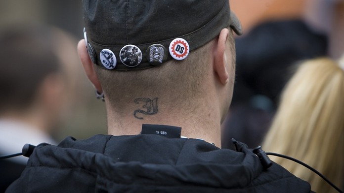 LIDOVÉ NOVINY: Nacionalismus je cool, přesvědčují extrémisté žáky