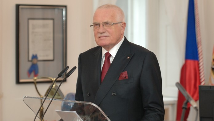Klaus kritizuje Nečase: Prohibice je silácké řešení, já mu nerozumím