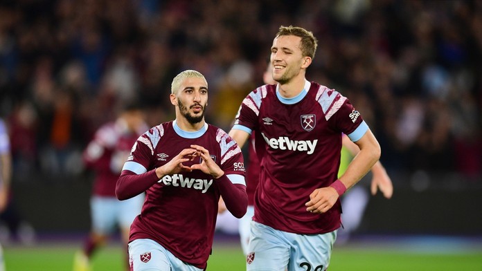Fotbalisté West Hamu Said Benrahma a Tomáš Souček