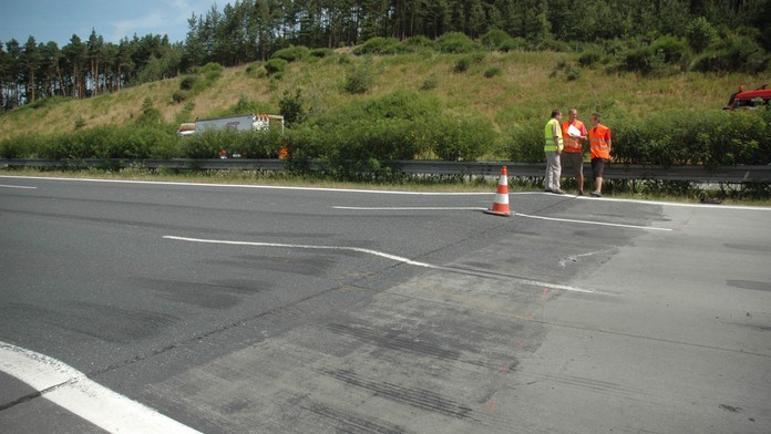 Oprava horkem poškozené dálnice D5 na Tachovsku začne až v srpnu