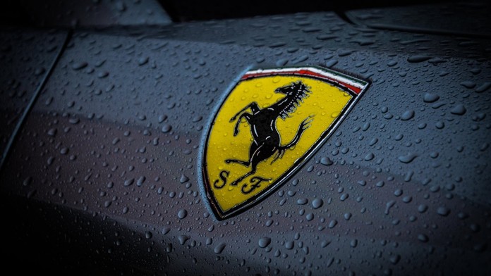 Ferrari má problém. Musí se soudit o jméno pro své první SUV