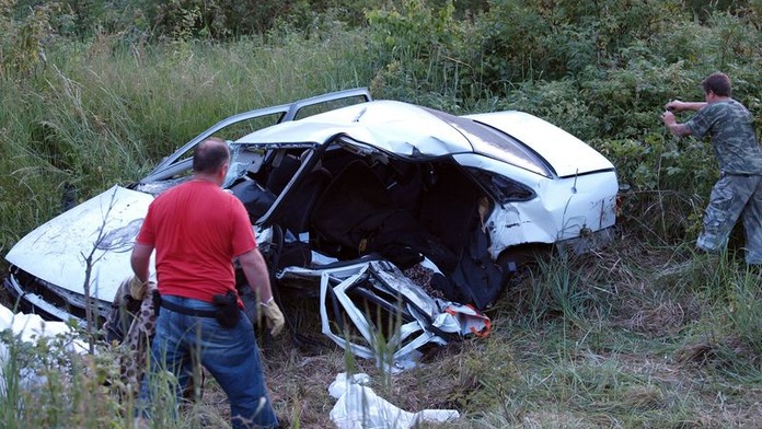 Srážka dvou aut na Strakonicku si vyžádala lidský život