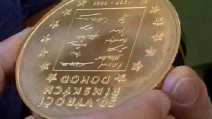 Zlaté mince z Jablonce vážily jeden kilogram