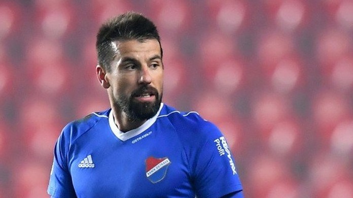 Kamerový záznam má Barošovi pomoci! Právník fotbalisty promluvil