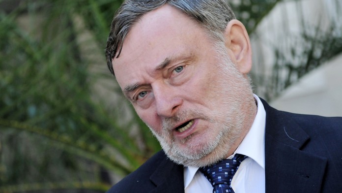Víte, kdo to je Pavel Varvařovský? Byl to váš ombudsman, který složil funkci