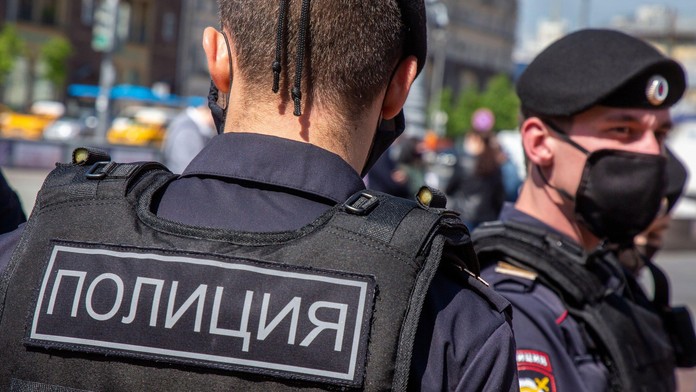 Horor v Rusku. Miliardáře, jeho ženu a dva malé syny ubodali