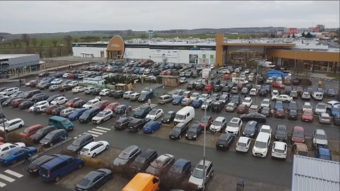 Parkoviště nákupního centra