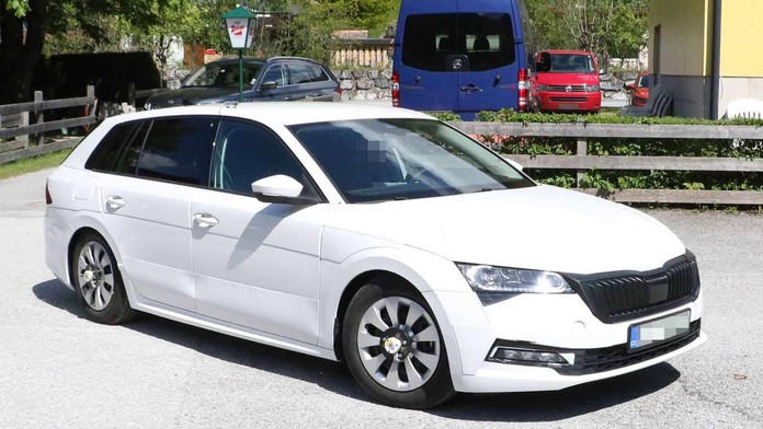 Nová Octavia prozrazena. Škoda potichu upravuje i další modely