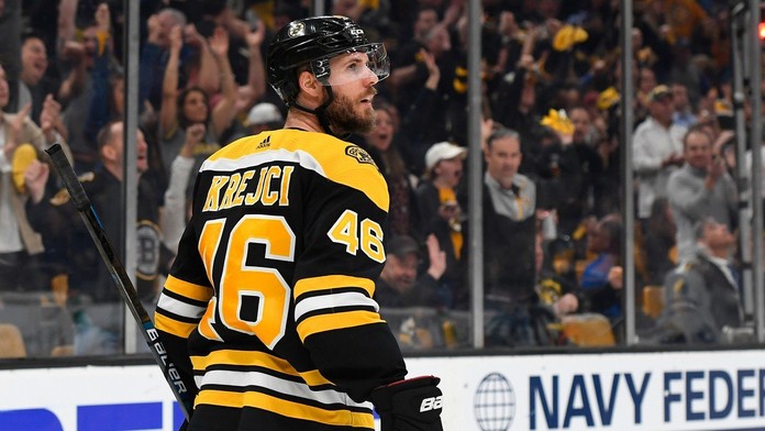 Druhá radost pro Boston! Do NHL se vrací útočník David Krejčí