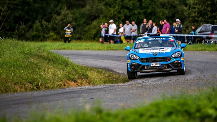 Děsivá nehoda na zlínské rally: Z auta zbyla jen hromada plechů! VIDEO